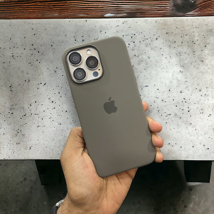 TITANIUM MAGSAFE SILICON CASE